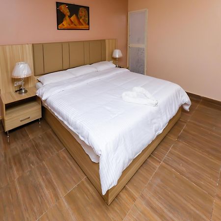 Pyramids Express View Hotel Kafrat al Jabal ภายนอก รูปภาพ