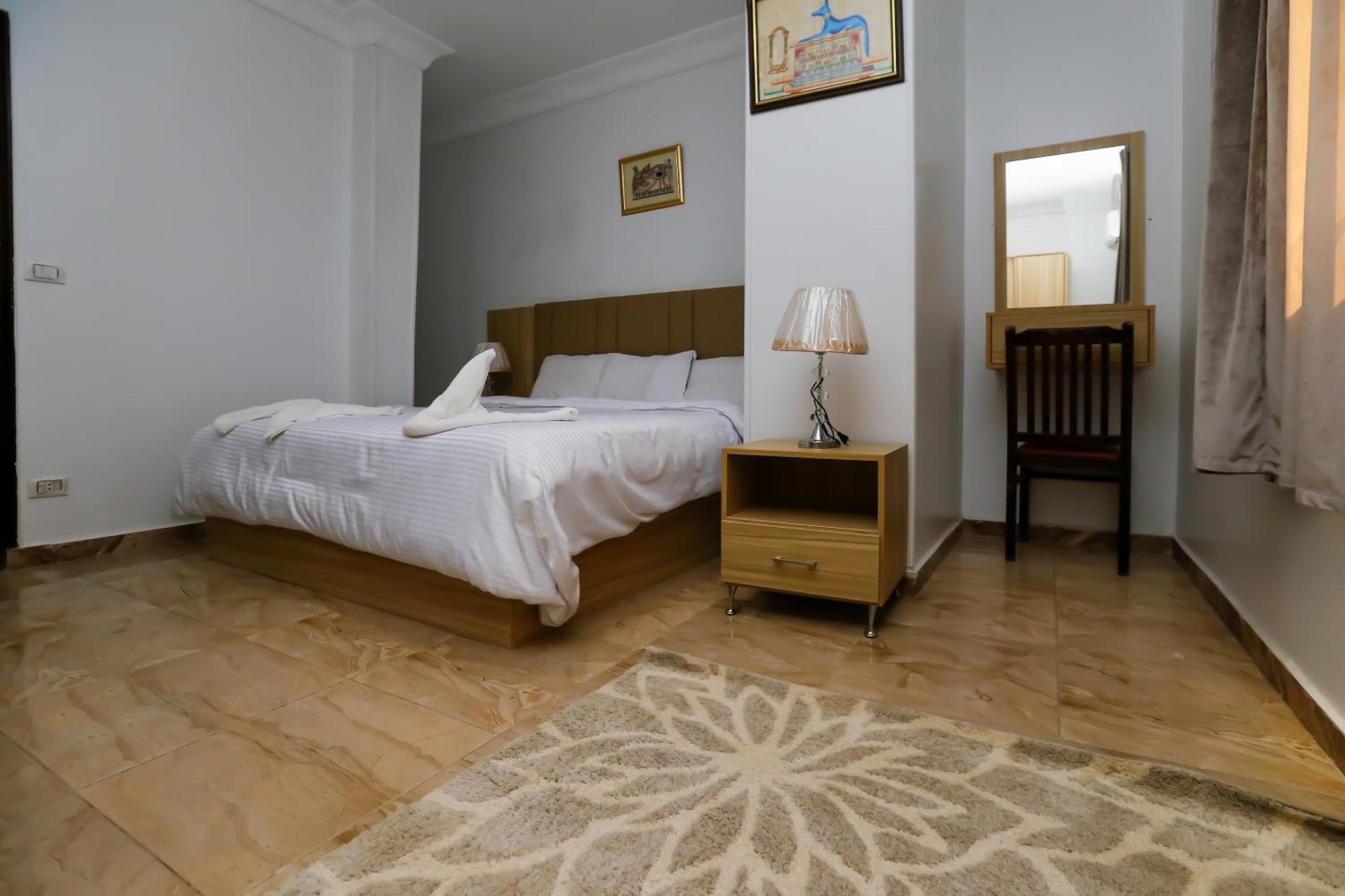 Pyramids Express View Hotel Kafrat al Jabal ภายนอก รูปภาพ