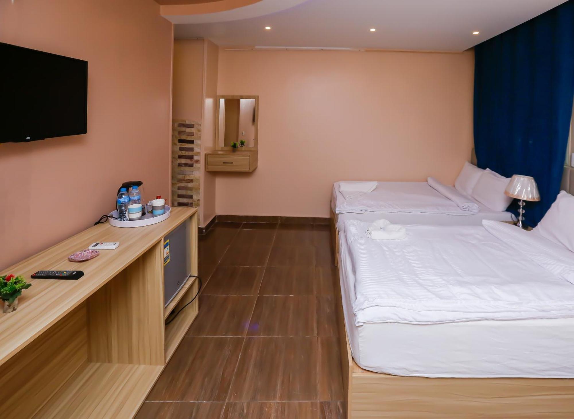 Pyramids Express View Hotel Kafrat al Jabal ภายนอก รูปภาพ