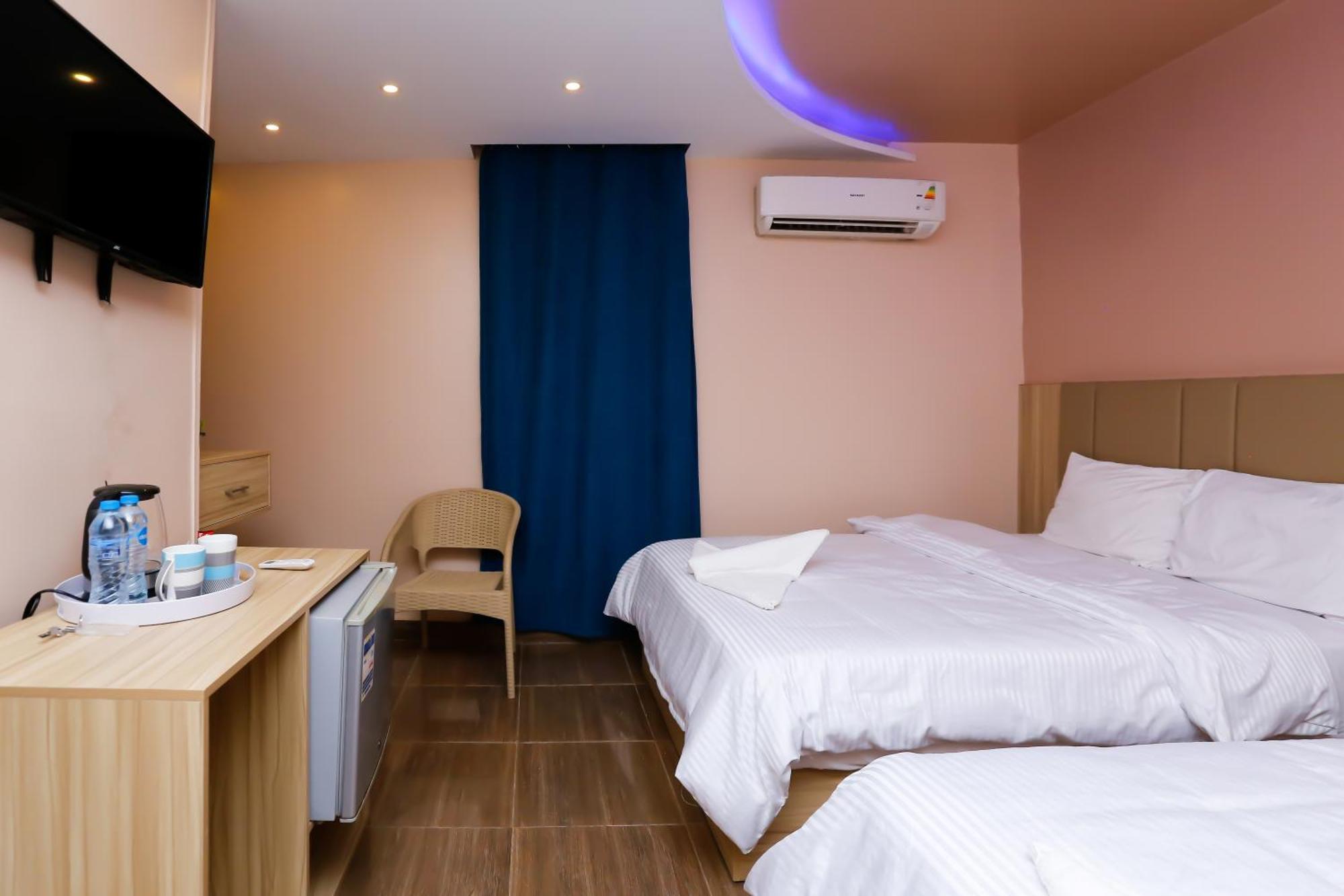Pyramids Express View Hotel Kafrat al Jabal ภายนอก รูปภาพ