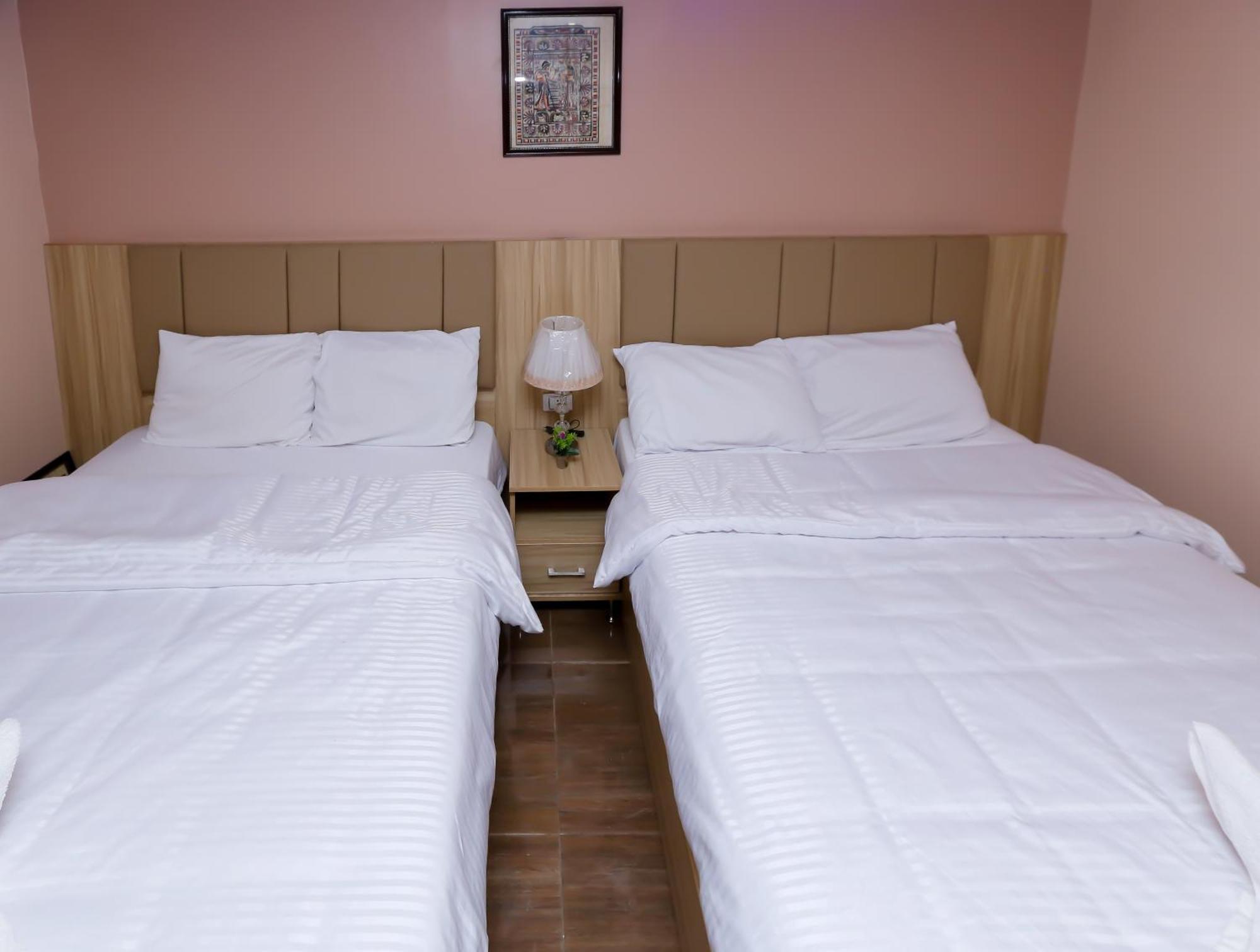 Pyramids Express View Hotel Kafrat al Jabal ภายนอก รูปภาพ
