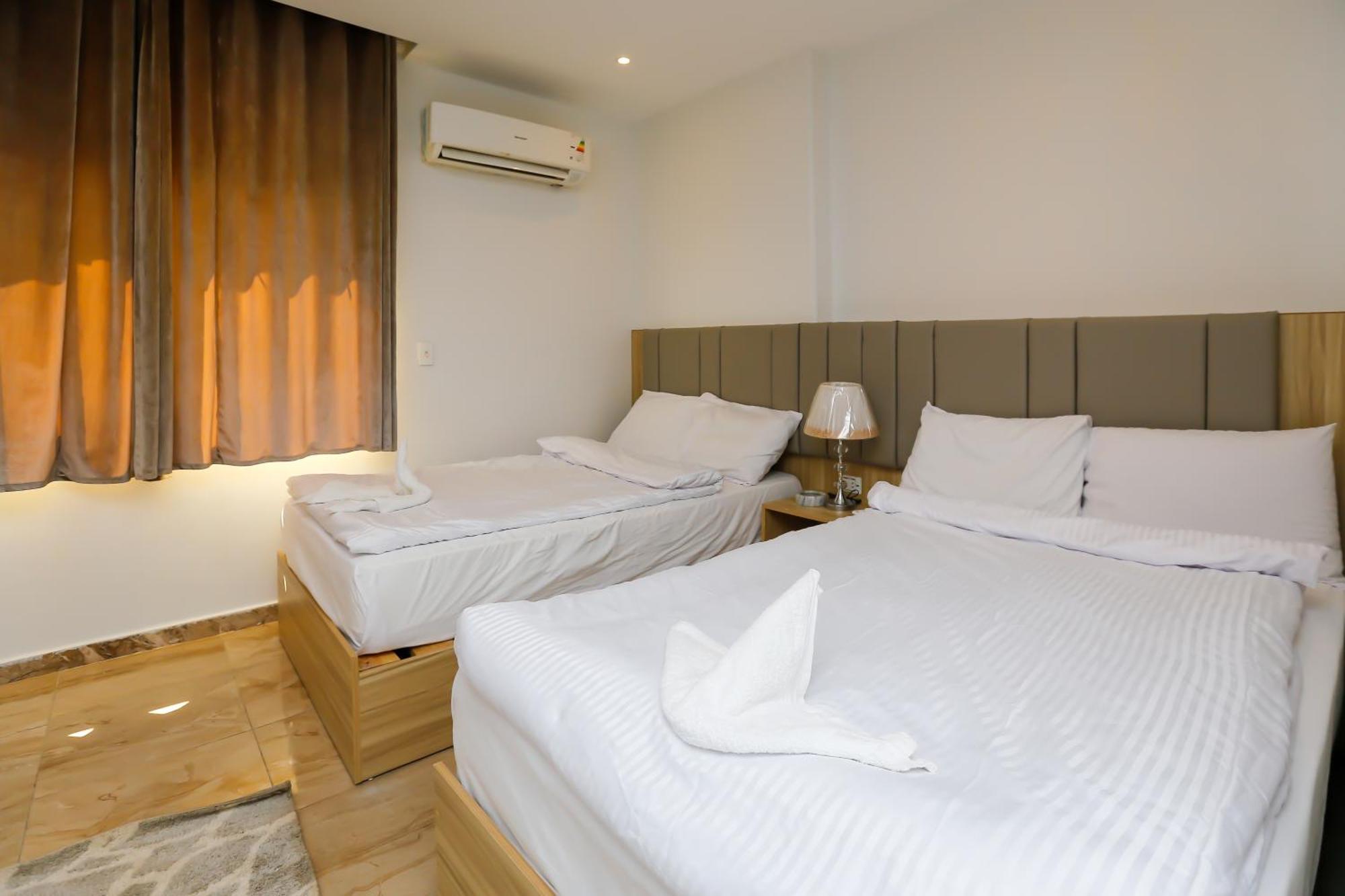 Pyramids Express View Hotel Kafrat al Jabal ภายนอก รูปภาพ